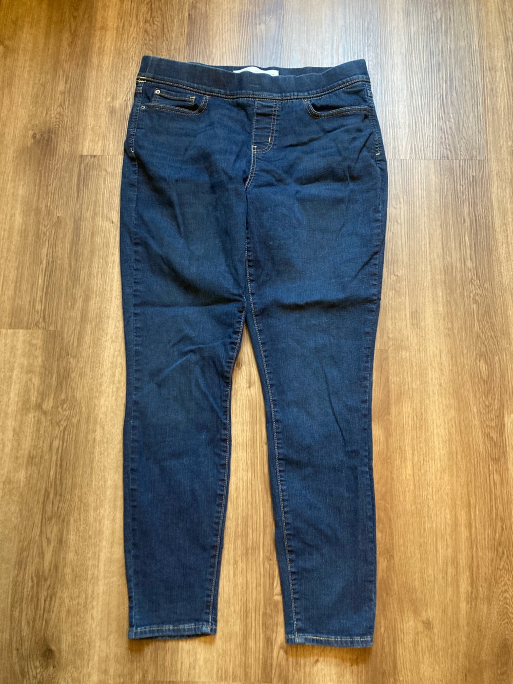 Signature by Levi Strauss Pull-on Skinny Jeans 14